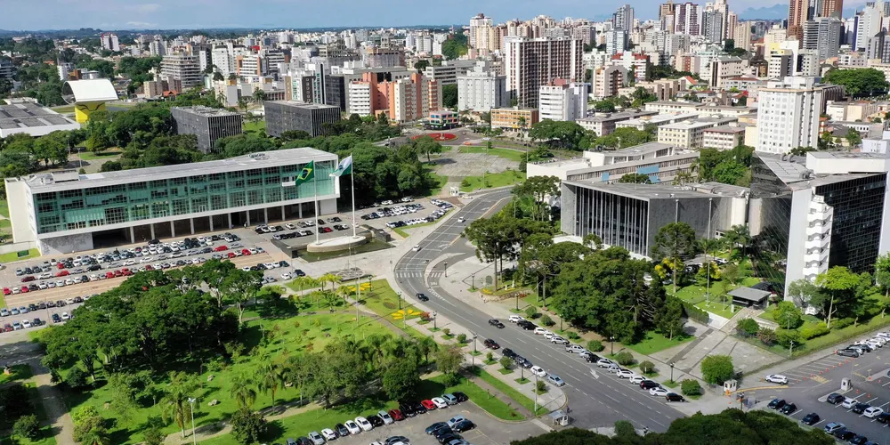 O concurso oferece inicialmente 253 vagas