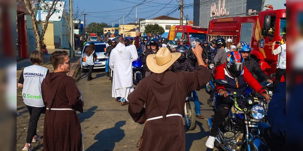 A festa dos motoristas mais antiga do Brasil é uma promoção da Paróquia Nossa Senhora da Luz