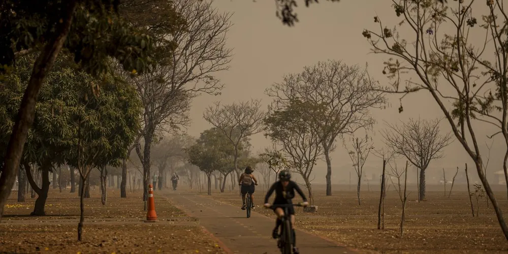 Por causa das queimadas, cidades em diversas partes do país foram atingidas por nuvens de fumaça