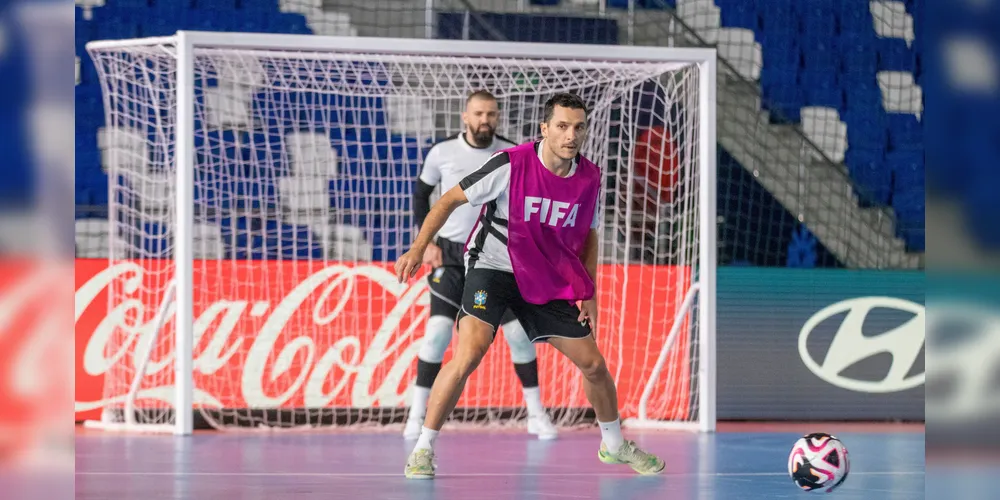 A Seleção Brasileira de Futsal realizou nesta sexta-feira (13) o último treino antes da estreia na Copa do Mundo