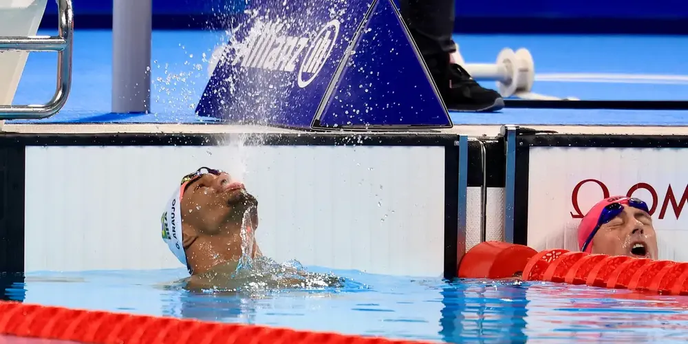 Com a vitória desta segunda, o mineiro se tornou bicampeão paralímpico dos 200 metros livre