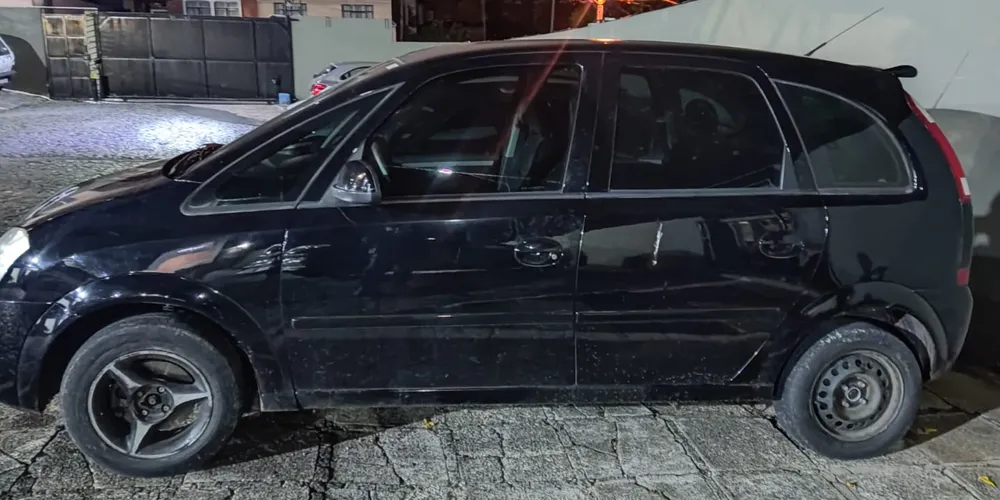 Guarda Municipal recupera veículo furtado em Uvaranas