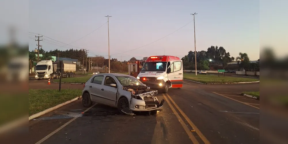 Colisão entre carro e caminhão deixa dois feridos em Guarapuava