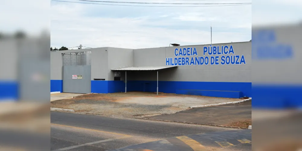 A suspeita foi levada para a cadeia pública