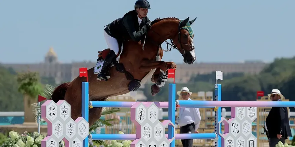 Os cavaleiros brasileiros ficaram entre os 30 melhores colocados na semifinal de salto individual do hipismo