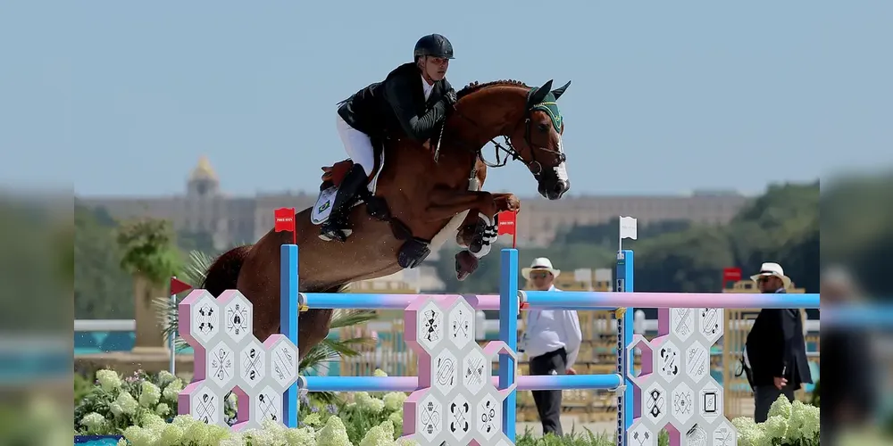 Os cavaleiros brasileiros ficaram entre os 30 melhores colocados na semifinal de salto individual do hipismo