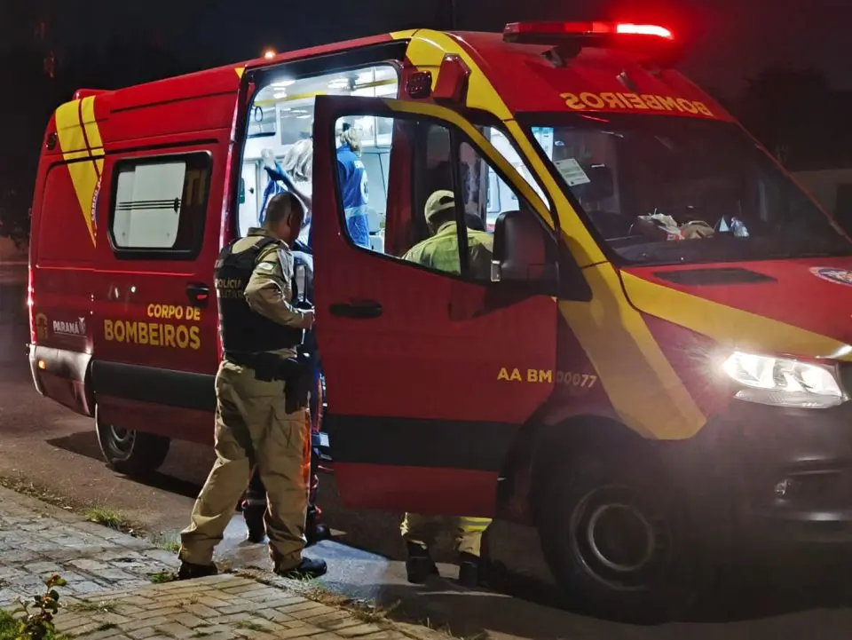 O homem e a atual namorada estavam na casa dela, quando o suspeito chegou e houve a briga