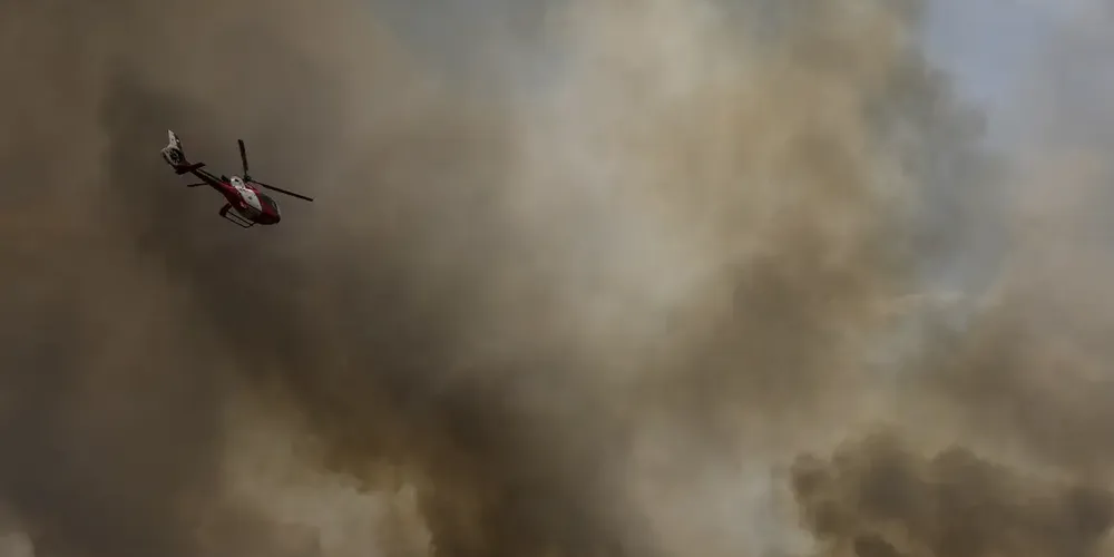 O incêndio atinge o Parque Nacional de Brasília desde domingo (15)