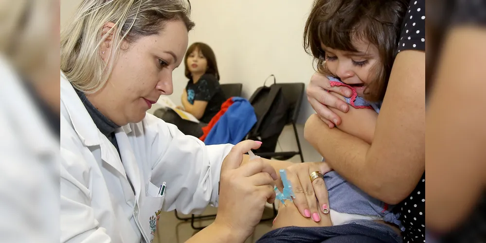 Seguindo as recomendações do Programa Nacional de Imunizações (PNI), do Ministério da Saúde, a partir de 28 de setembro a vacina via oral não será mais utilizada