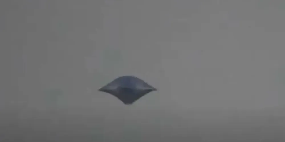 Os áudios revelam a perplexidade dos pilotos diante dos objetos não identificados