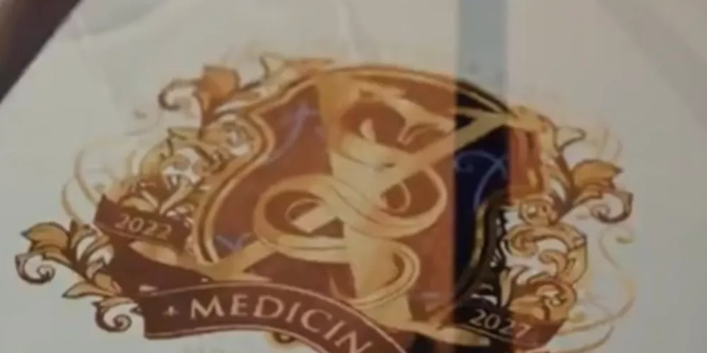 “Meio-médicos” gastam R$ 1,4 mi para celebrar metade do curso