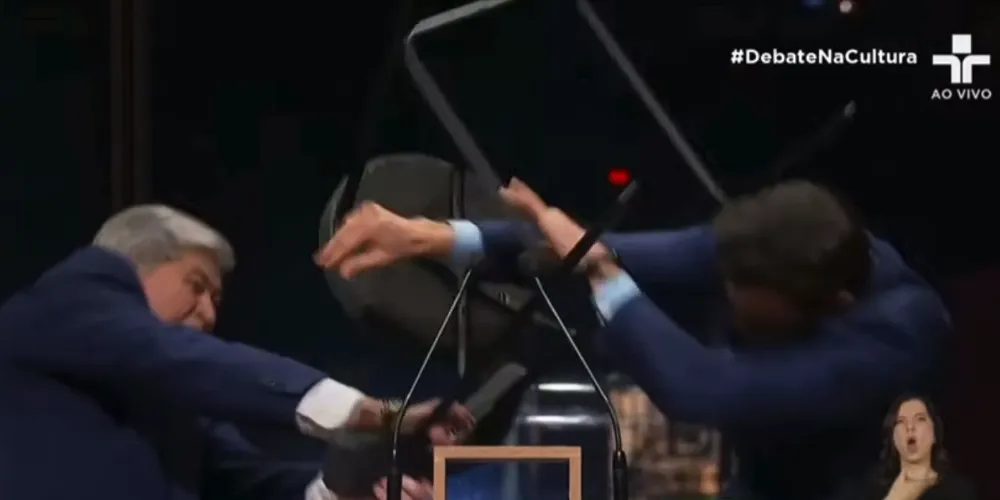 A agressão ocorreu durante o quarto bloco do programa