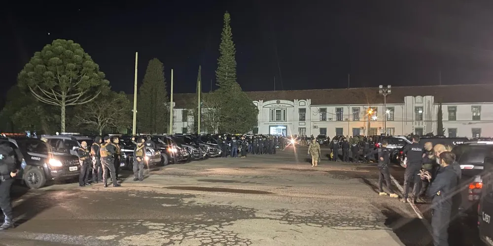 Polícia deflagra ação e prende 12 pessoas nesta manhã na região