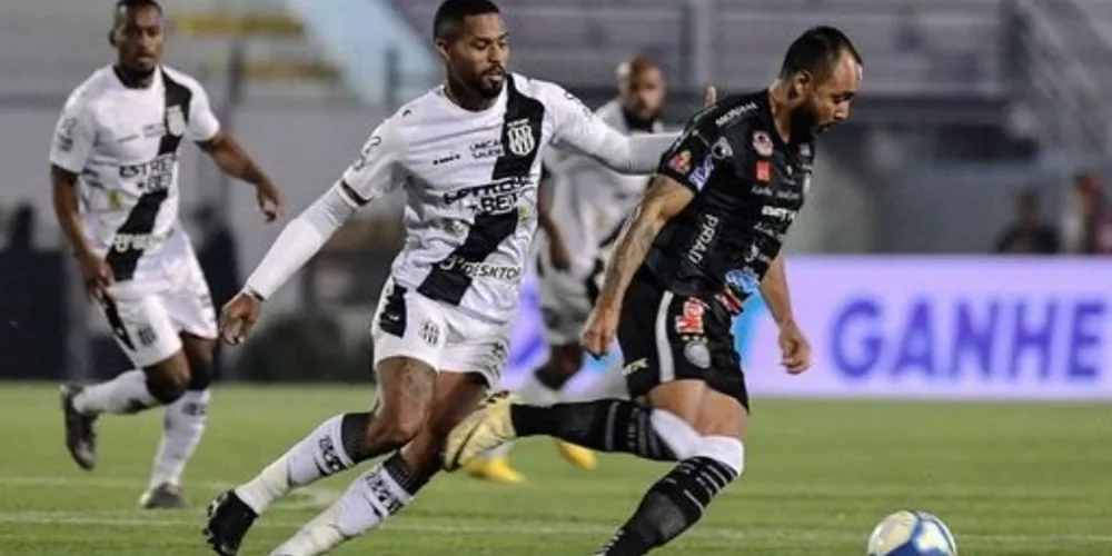 Partida foi disputada no estádio Moisés Lucarelli, em Campinas