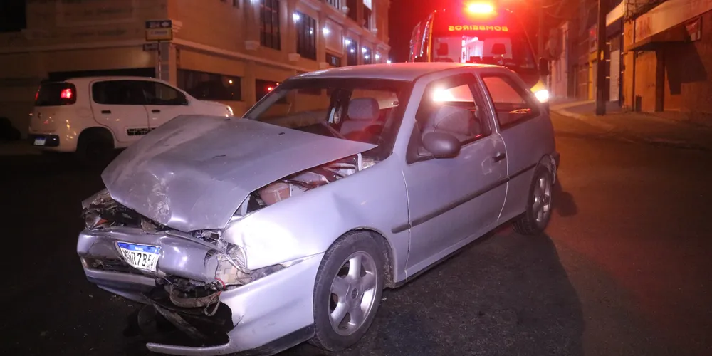 Acidente aconteceu no fim da noite dessa segunda-feira (19)