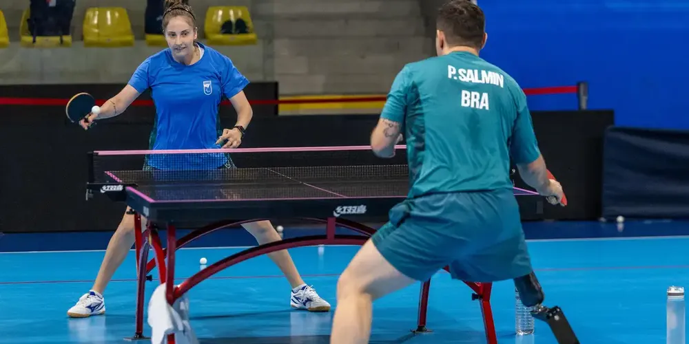 Bruna Alexandre tornou-se a primeira brasileira a participar de Jogos Olímpicos e Paralímpicos