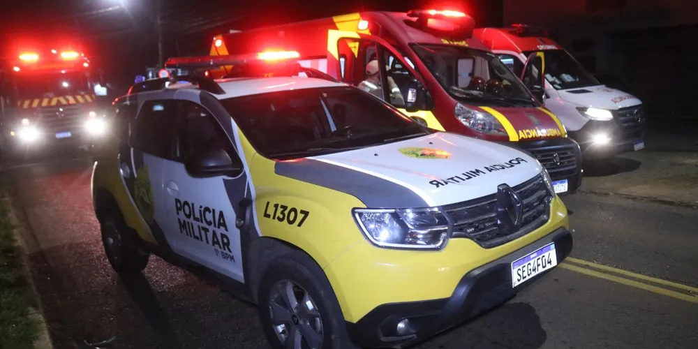 Equipes de resgate estiveram no local do acidente