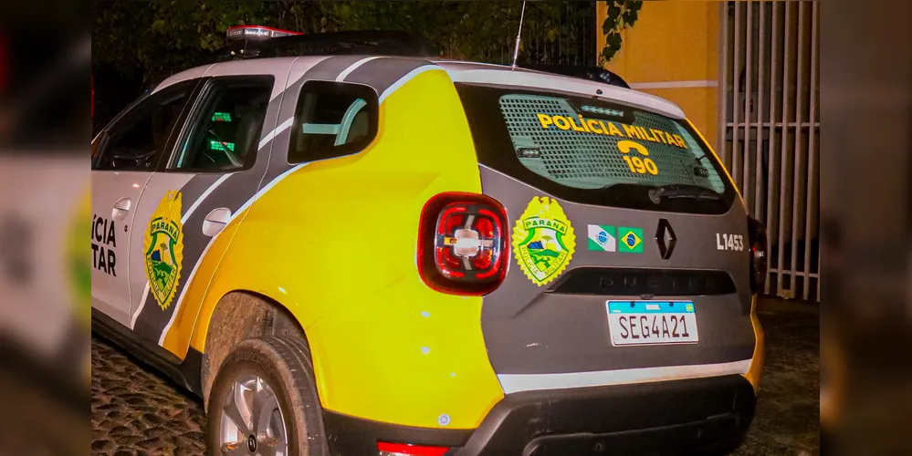 A equipe policial foi acionada por funcionários do Hospital Municipal, os quais relataram sobre a entrada de uma vítima de lesão corporal por arma branca