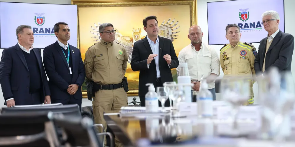 Ratinho Junior enviou para a Alep dois projetos de lei que propõem uma reestruturação completa na carreira de policiais militares e bombeiros militares, com ganhos nos salários