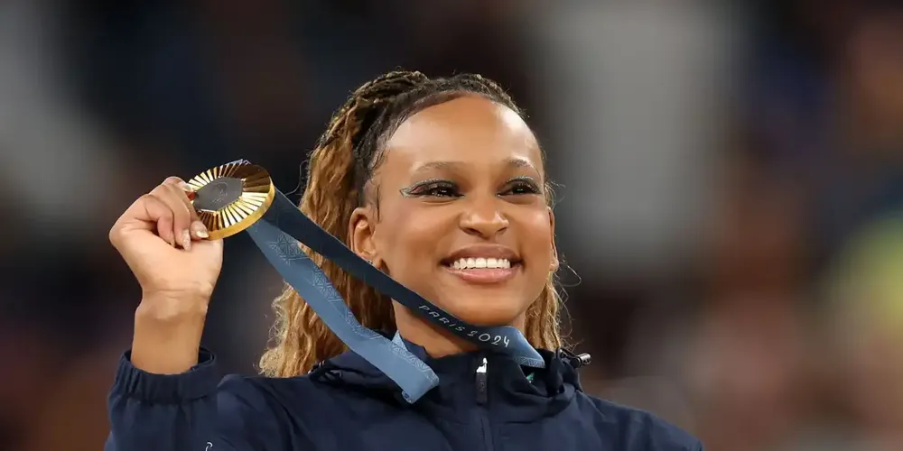 Uma multicampeã olímpica e mundial, Rebeca Andrade cativou muita gente também com o jeito simples e descontraído de encarar as competições