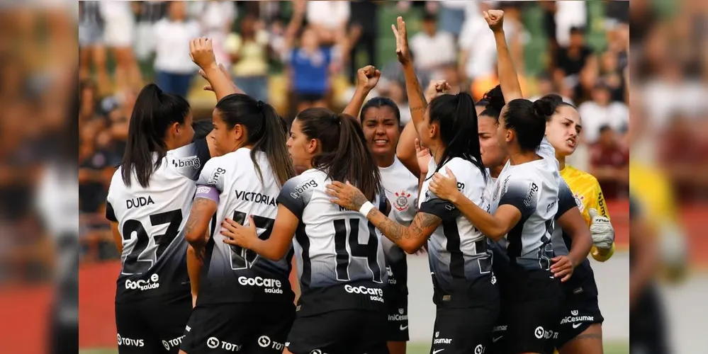 Corinthians bateu o São Paulo na Neo Química Arena, neste domingo, e conquistou o título