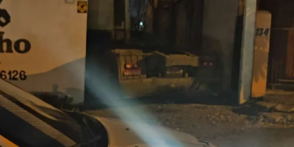 Equipe da Polícia Militar esteve no local e encontrou o veículo