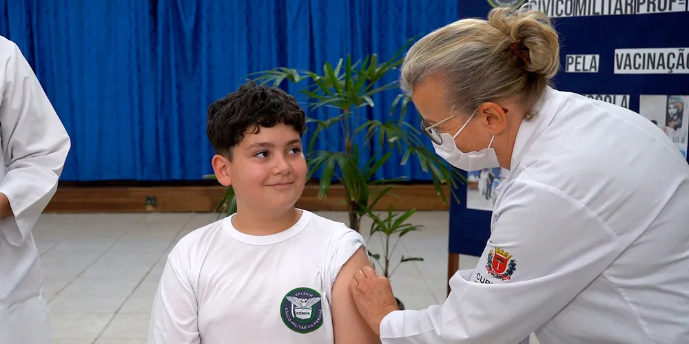 Escolas do Paraná poderão atualizar suas carteiras de vacinação na próxima segunda (14)
