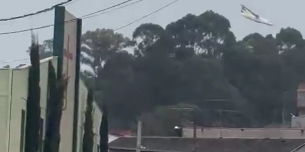 O avião partiu do Paraná para Guarulhos