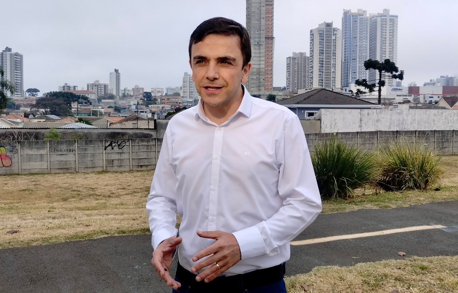 O candidato Aliel Machado (PV) realizou gravações de materiais de campanha