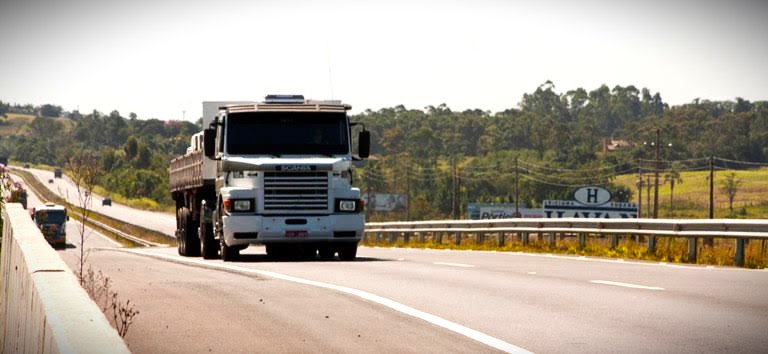 Empresas de transporte precisam respeitar os valores mínimos do frete