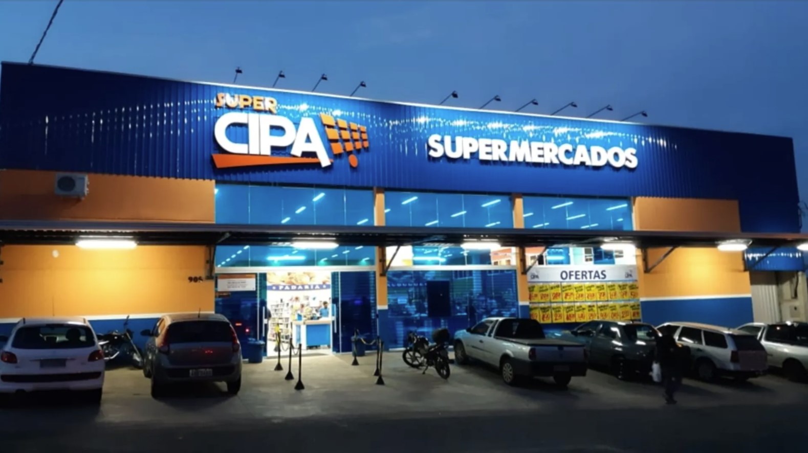 Supermercado abre inclusive nos domingos