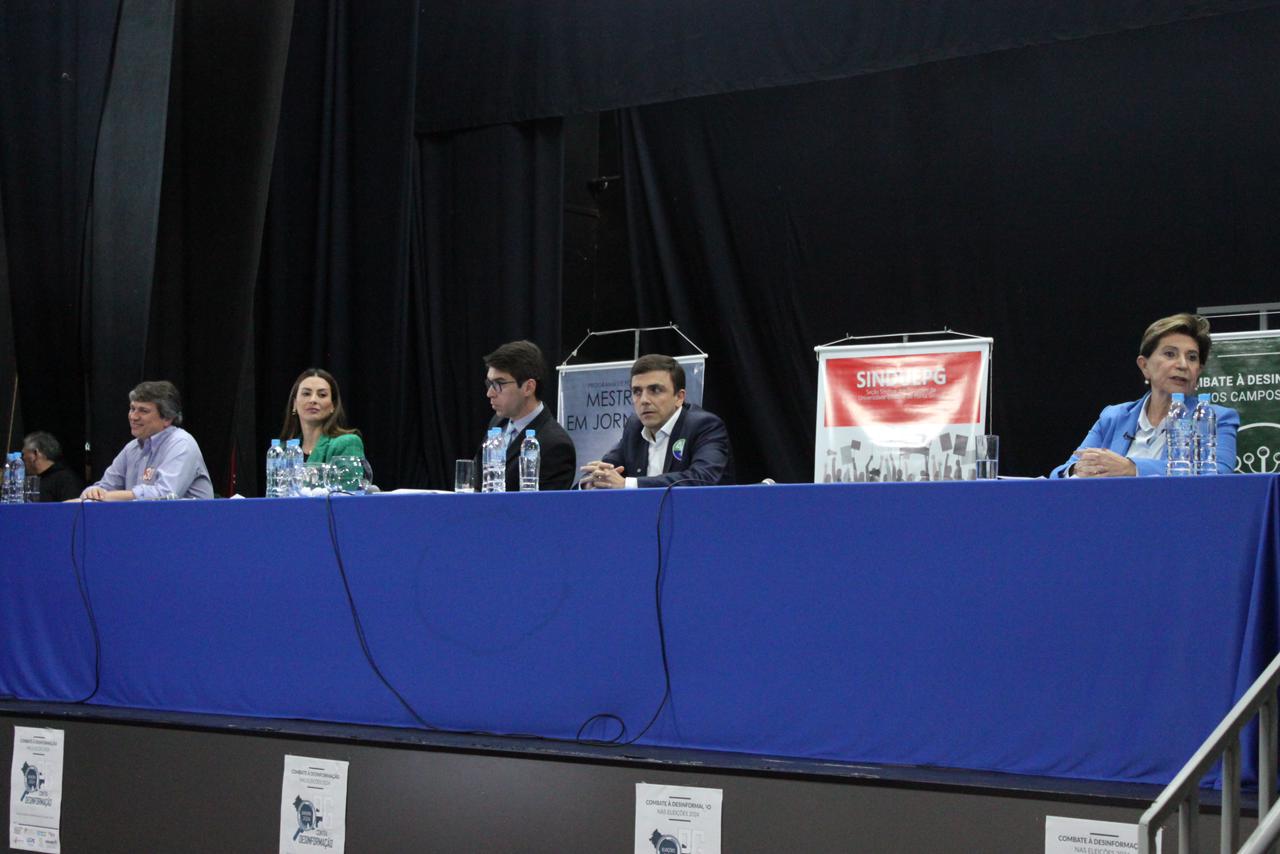 Debate ocorreu no Grande Auditório do Campus Central da UEPG