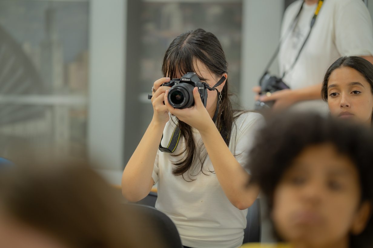 A programação, que inclui oficinas, palestras, debates e visitas a veículos de comunicação e espaços culturais, oferece 25 opções gratuitas de formação