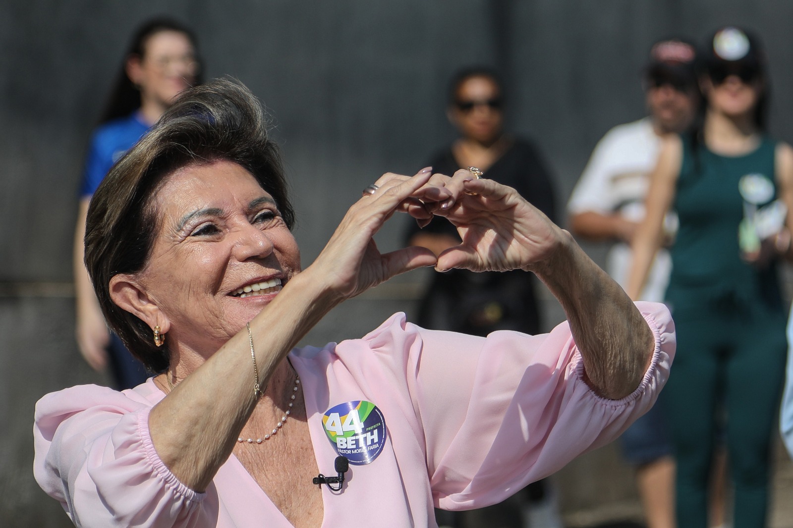 Elizabeth Schmidt (União) promoveu várias ações de campanha nesta segunda-feira (2) e no último final de semana