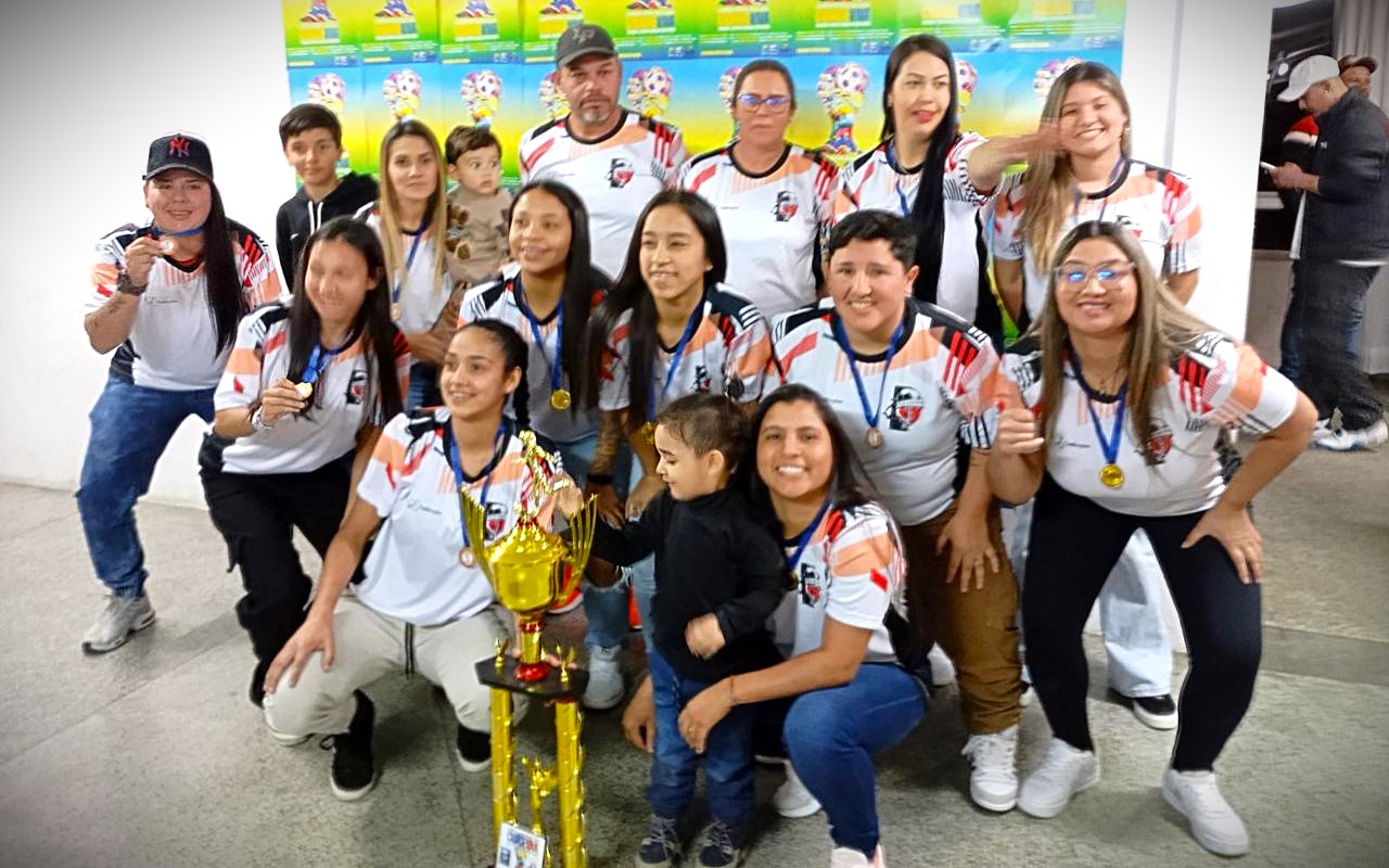 No feminino, a equipe Milan Cipa foi a campeã