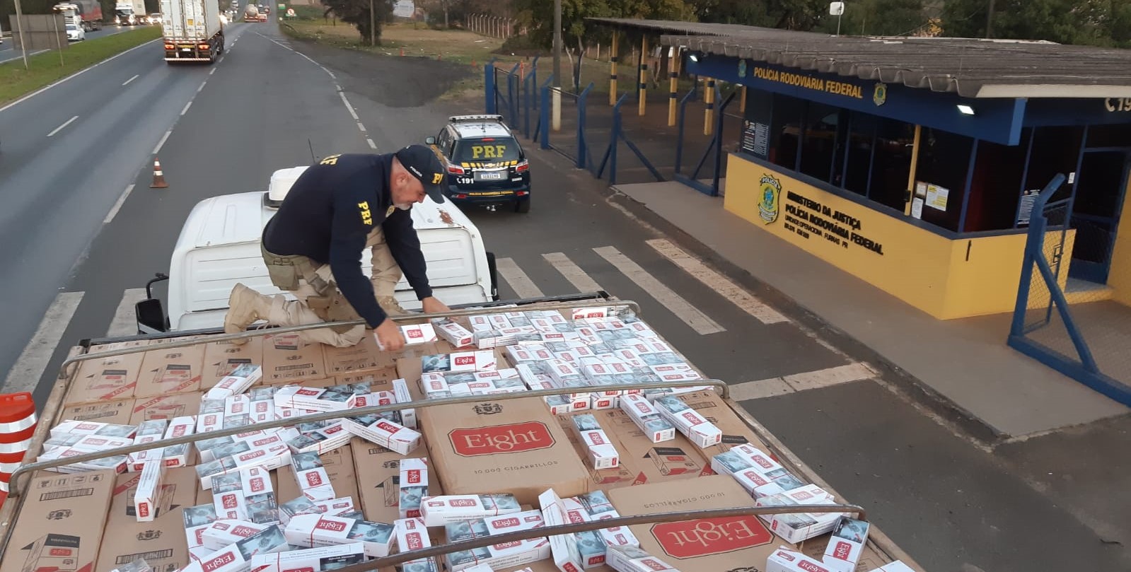 Apreensão aconteceu no KM 509 da BR-376, em frente à unidade operacional da PRF