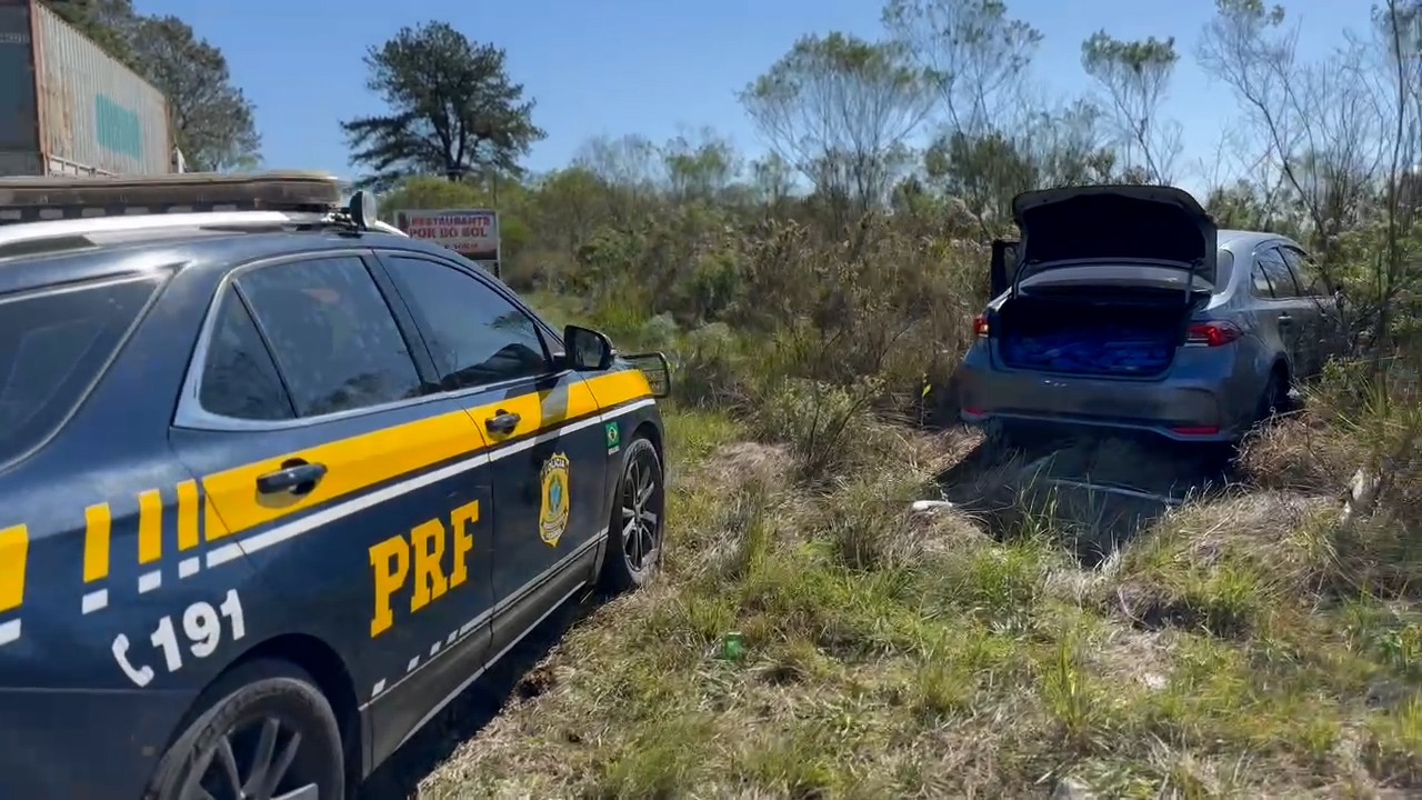 Ação ocorreu após o condutor desobedecer ordem de parada e fugir por 15 km na BR-277