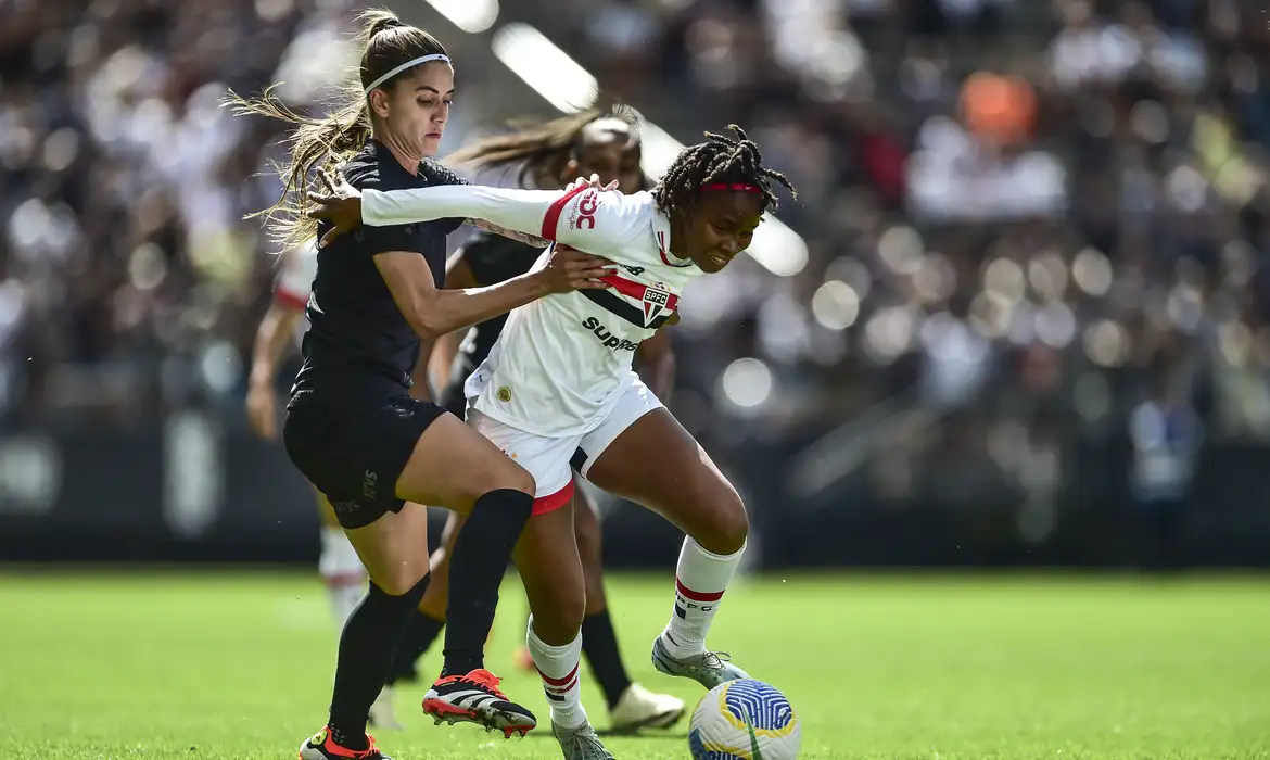 Partida deste domingo coloca frente a frente as duas melhores equipes do futebol feminino do país, atualmente