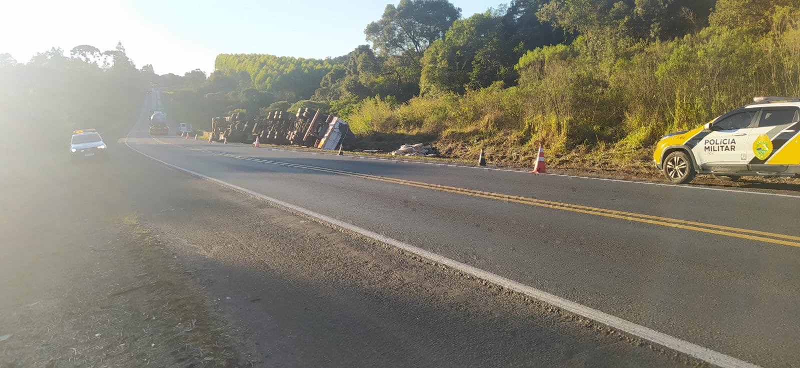 Apesar do acidente, fluxo na rodovia não foi comprometido