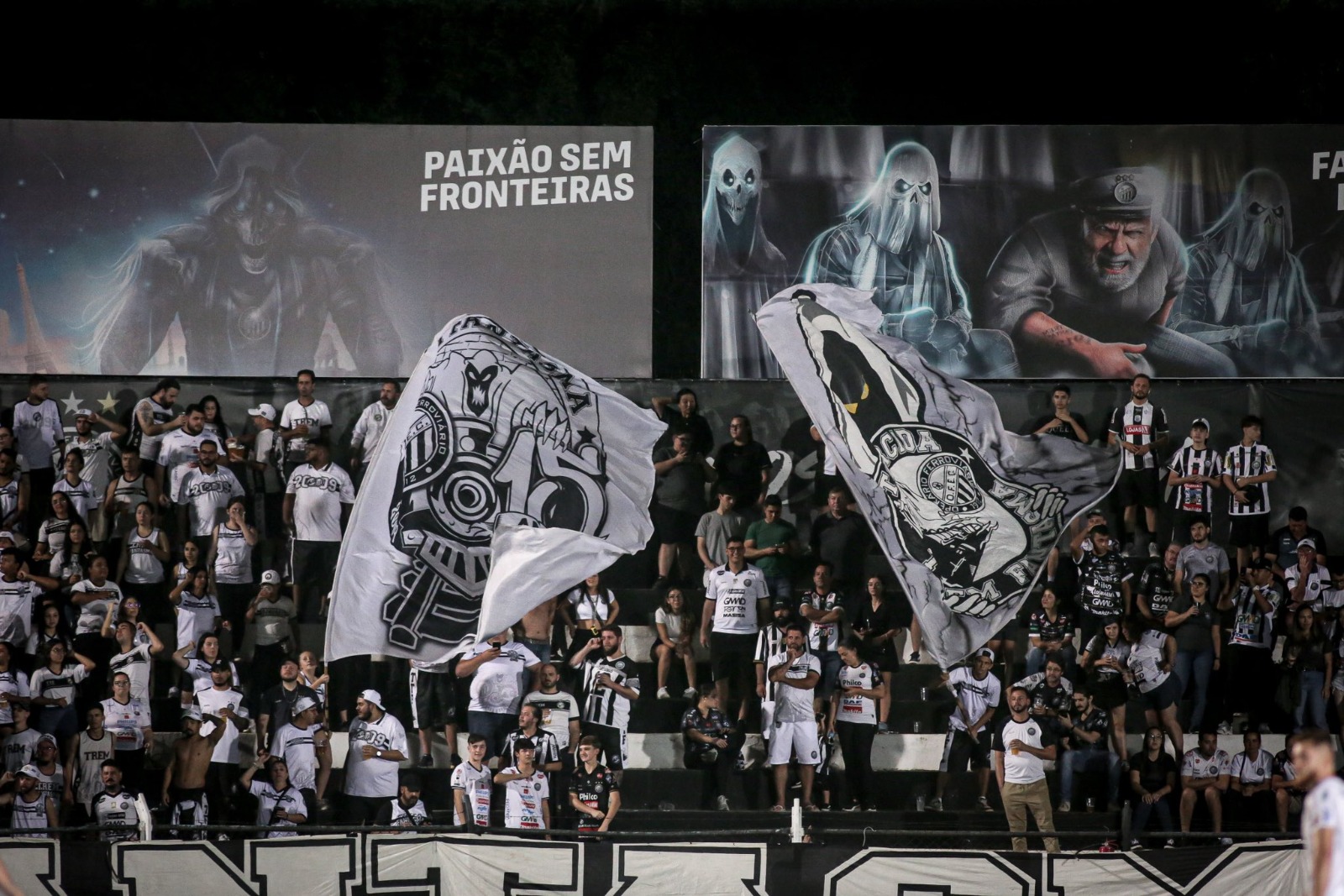 Torcida Trem Fantasma empurra o Operário em todos os jogos do clube