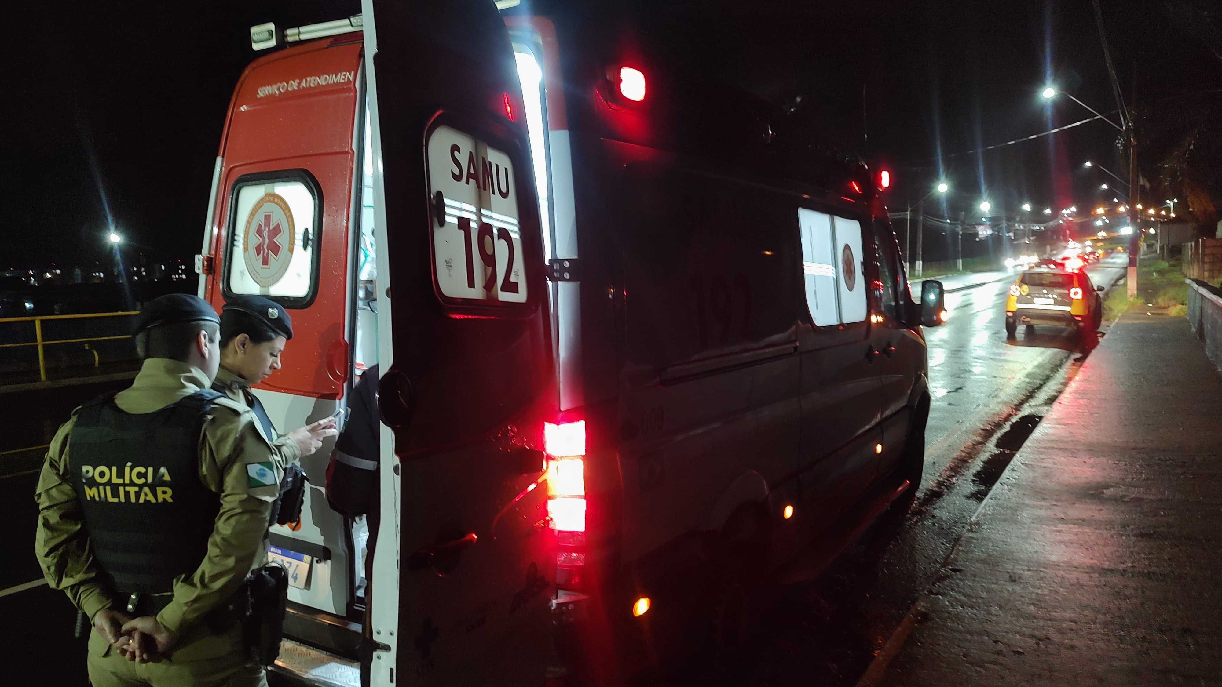 Samu e Polícia Militar estiveram no local do ocorrido