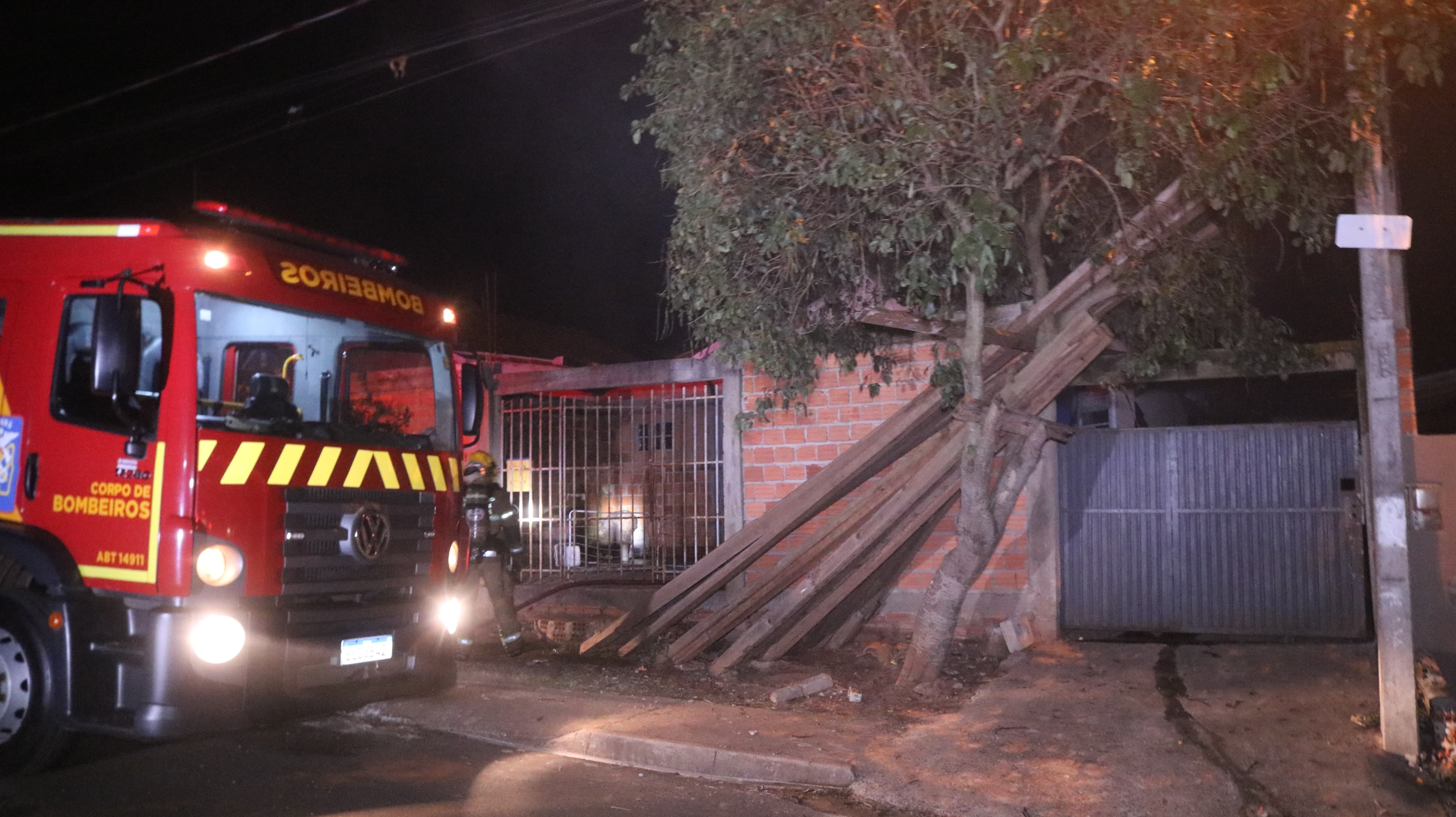 Residência pegou fogo no Residencial Costa Rica