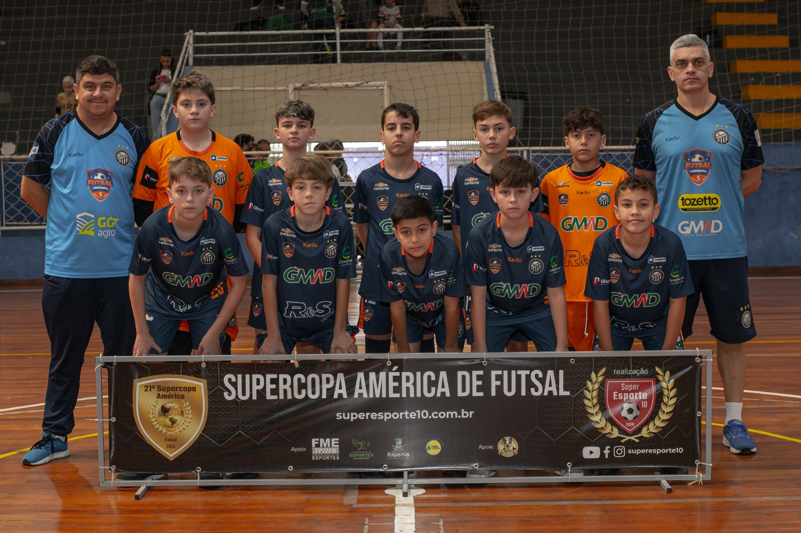 A equipe sub-12 avançou até a semifinal da competição