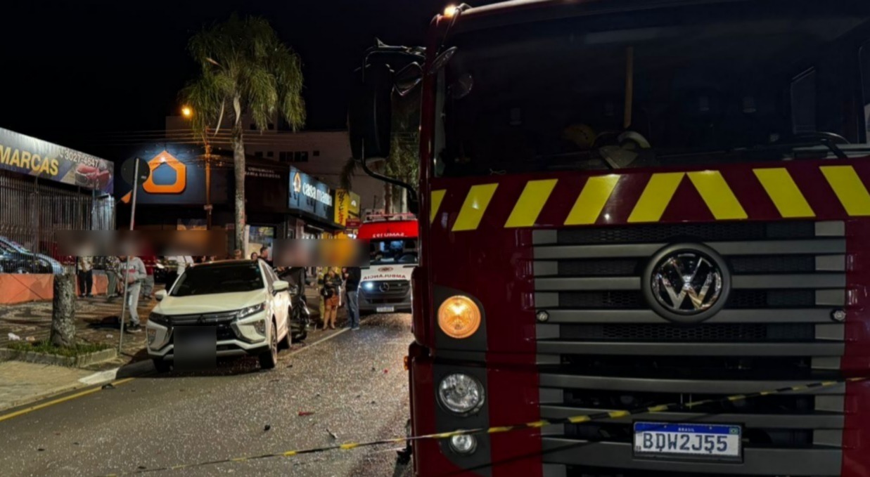 Equipes seguem no local prestando atendimento