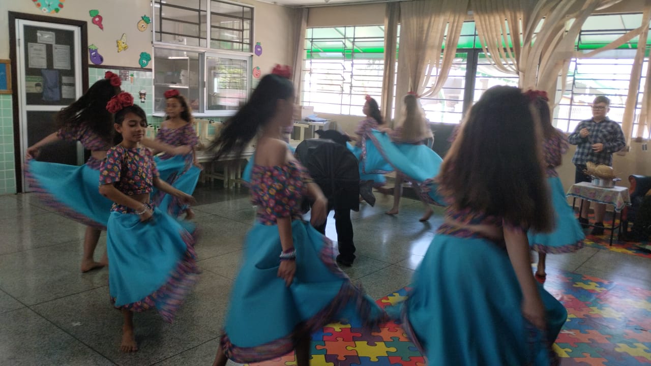 O trabalho realizado pela turma foi finalizado com apresentações teatrais e musicais