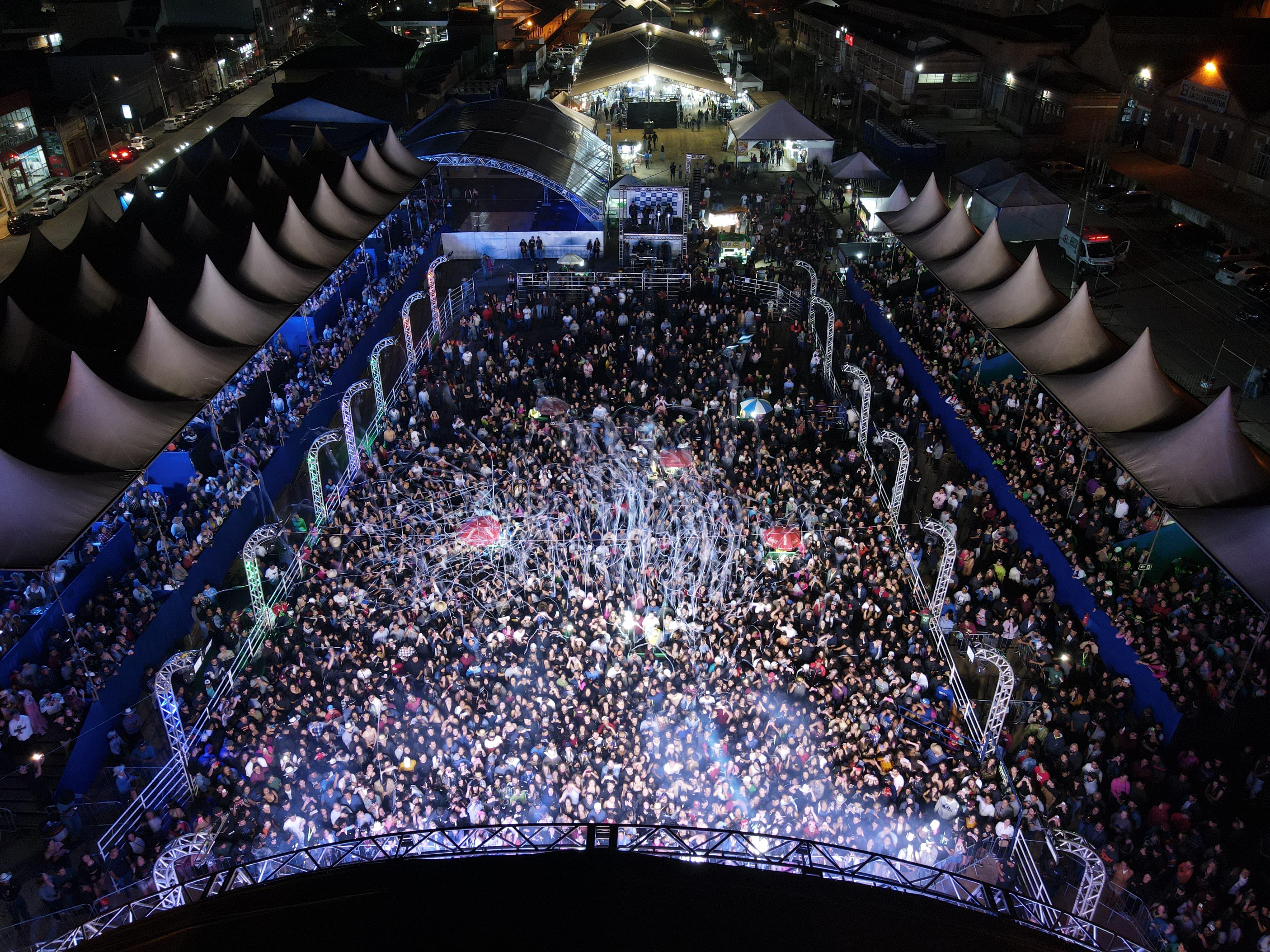 Festival Cultural e Festa do Peão seguem em andamento no município