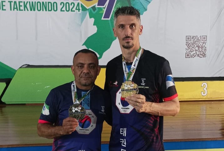 Valdemar Junior e Celso Taborda são professores de Taekwondo em Ponta Grossa