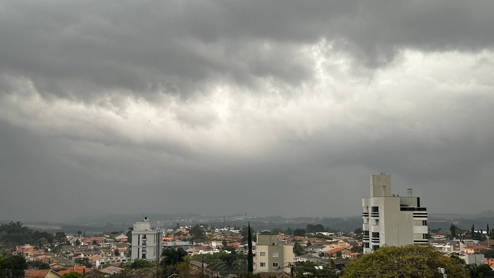 A Defesa Civil de Ponta Grossa recomenda que a população fique atenta