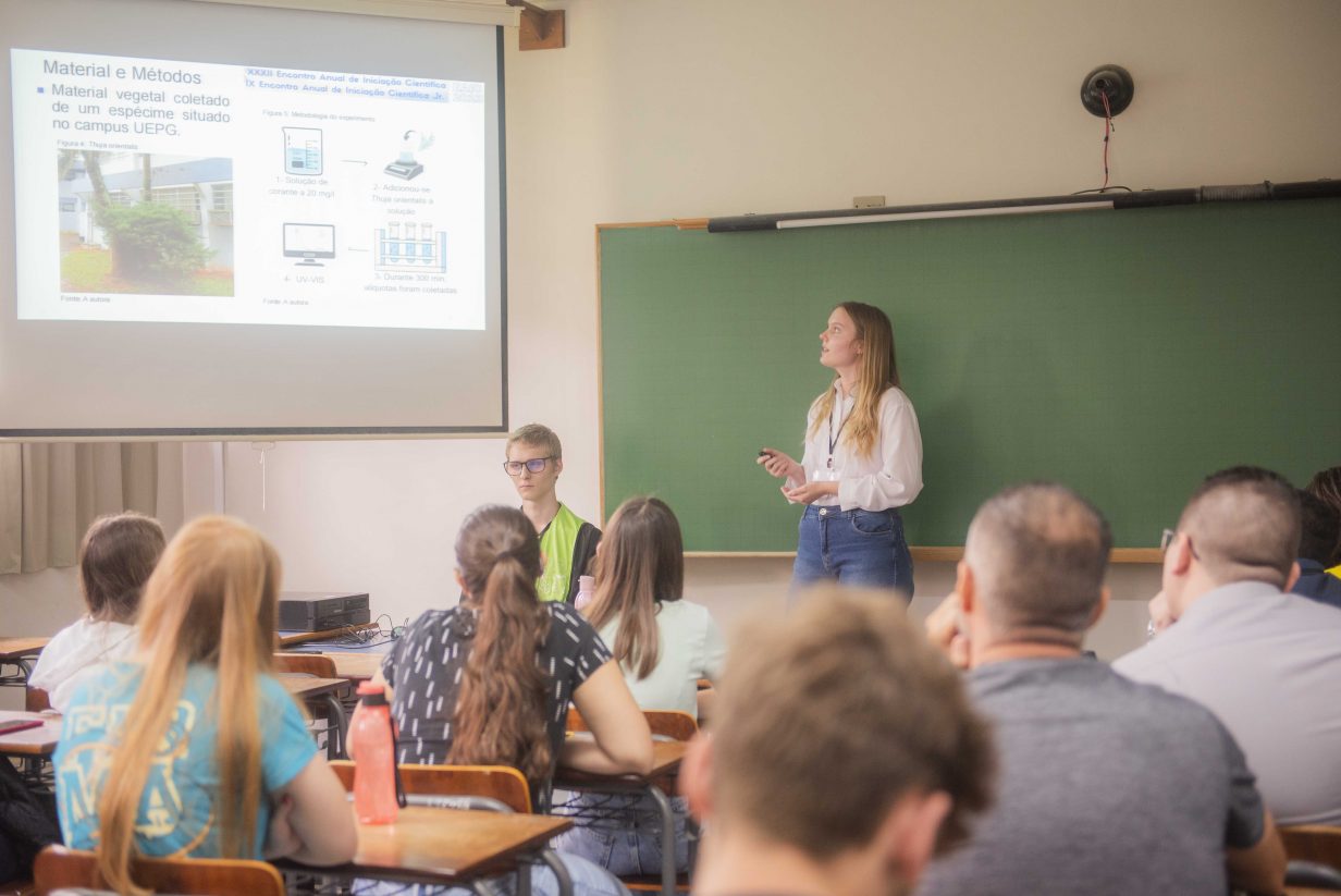 Participam do evento alunos e professores vinculados aos Programas de Iniciação Científica (Pibic, BIC e Provic), além do Programa de Iniciação Científica Júnior (Pibic-Jr).