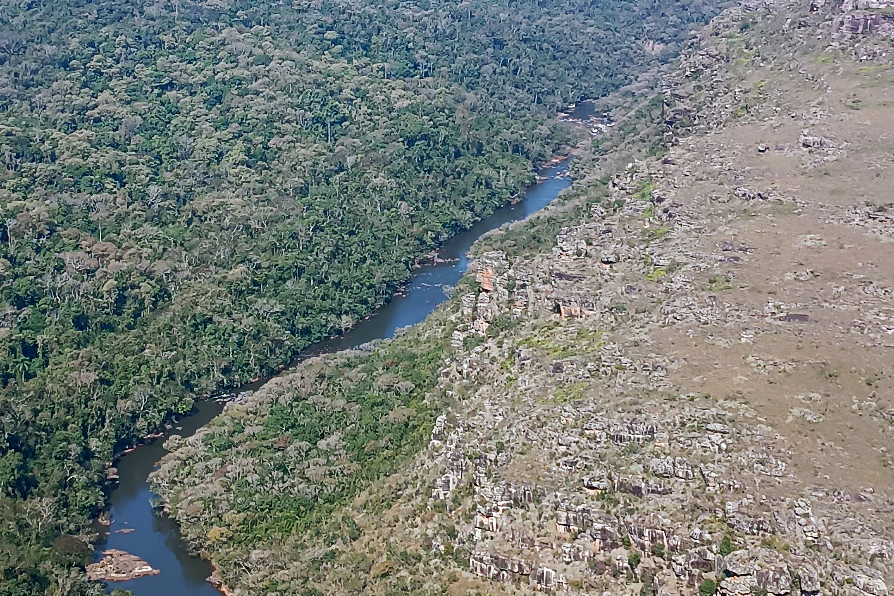 Ação ocorreu no fim de semana e ajudou a limpar o parque estadual.